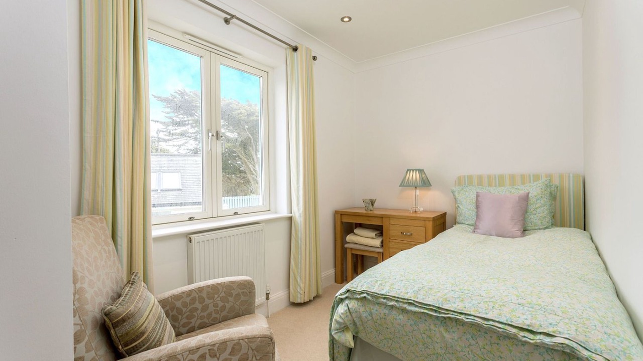 Photo of Bedroom in Constantine Bay