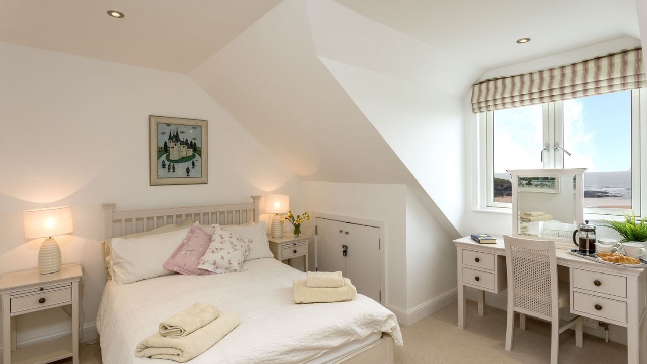 Photo of Bedroom in Constantine Bay