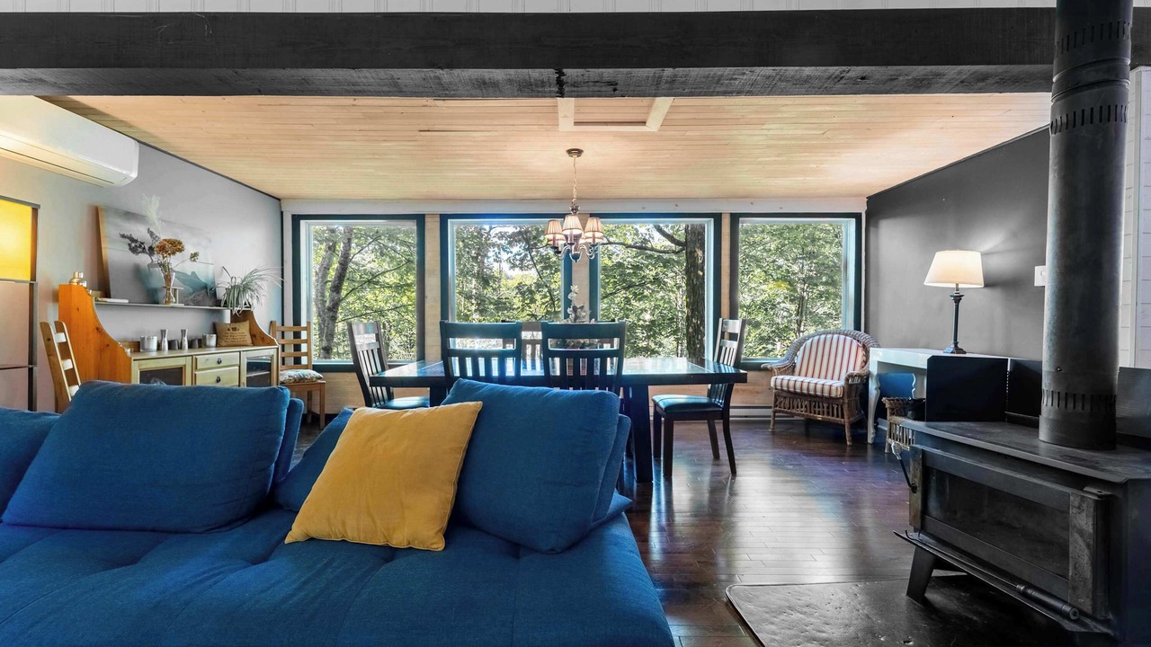 Photo of Livingroom in St-Adolphe-d'Howard