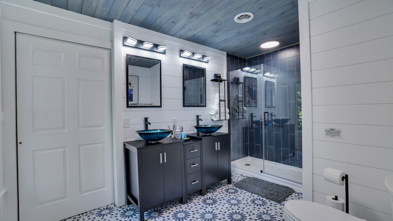 Photo of Bathroom in Saylorsburg