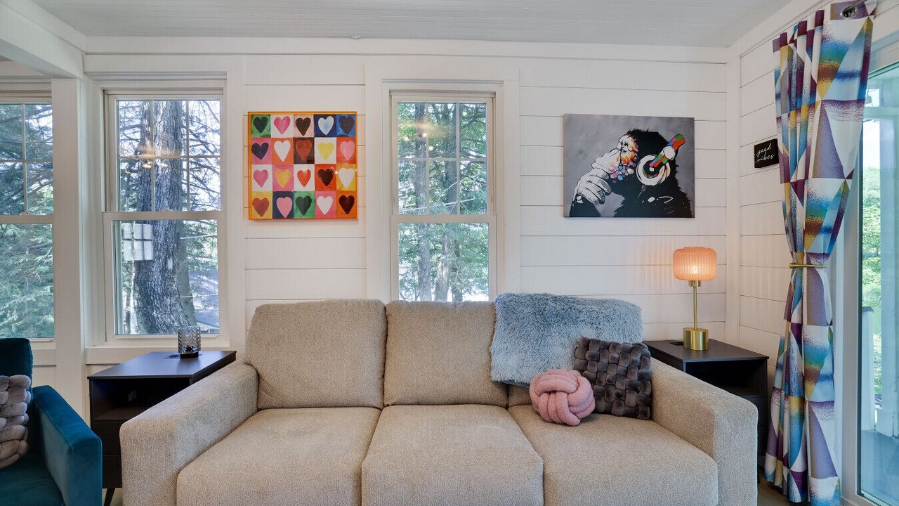 Photo of Livingroom in Saylorsburg