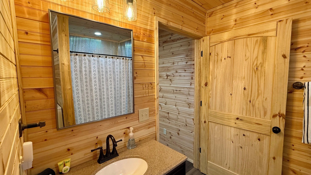Photo of Bathroom in Fort Payne