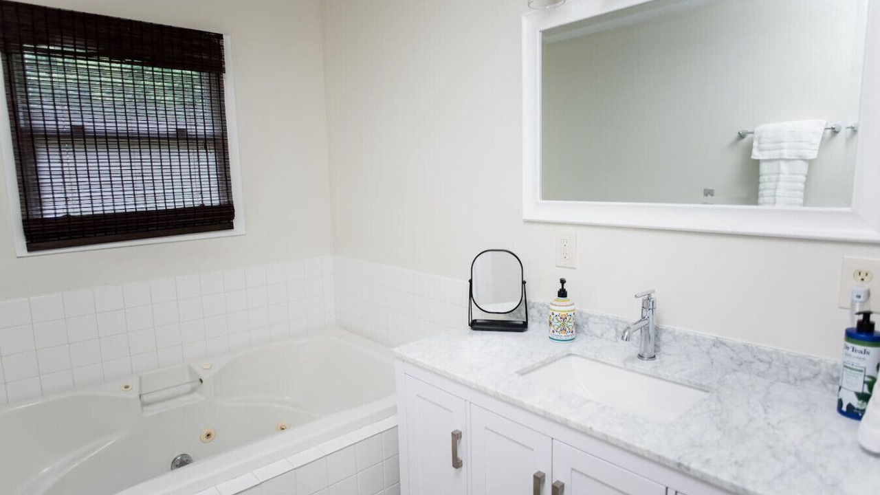 Photo of Bathroom in Powell