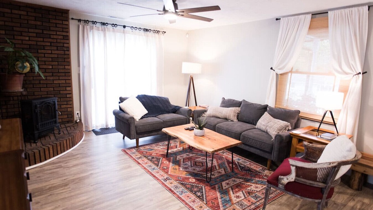 Photo of Livingroom in Powell