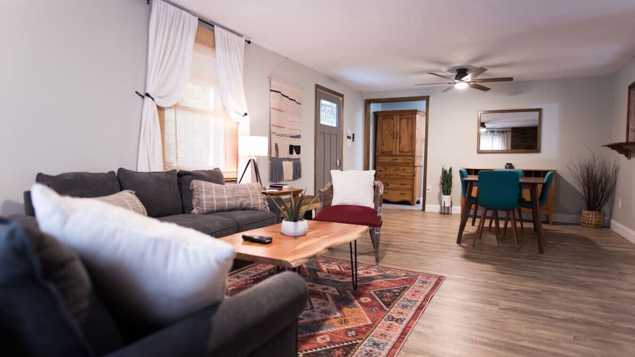 Photo of Livingroom in Powell