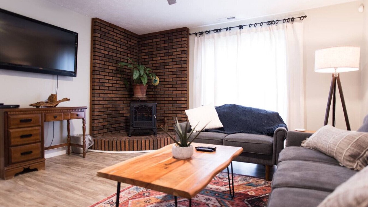 Photo of Livingroom in Powell