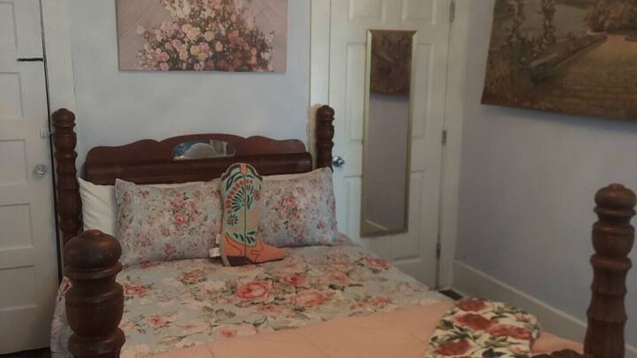 Photo of Bedroom in Cleveland