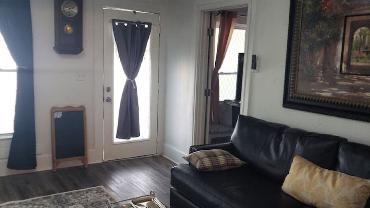 Photo of Livingroom in Cleveland