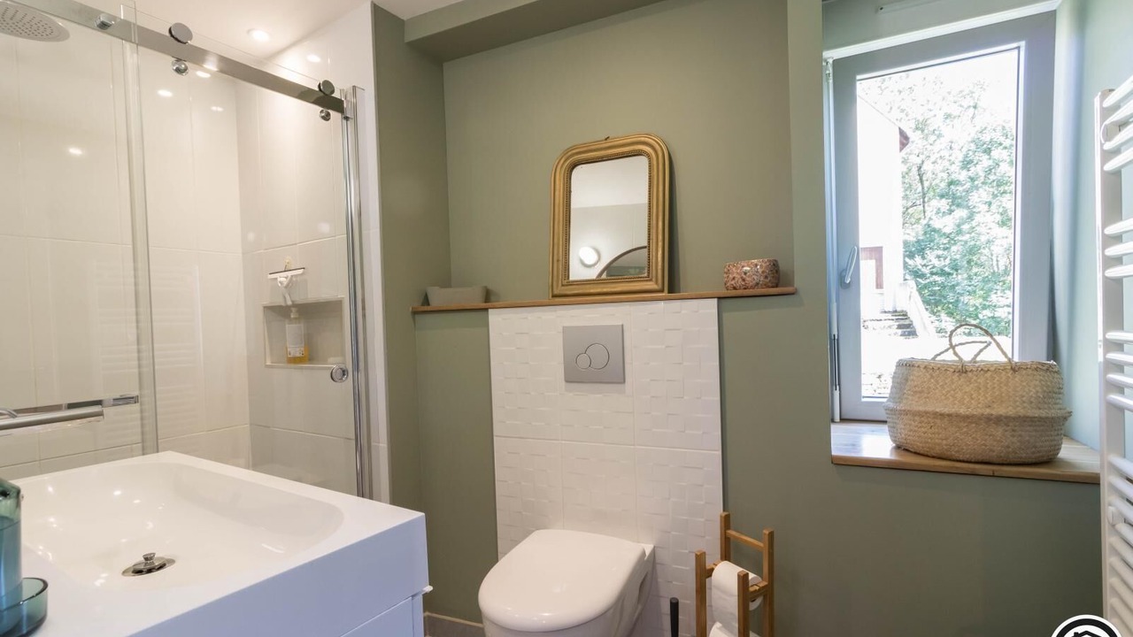 Photo of Bathroom in Saint-Aventin