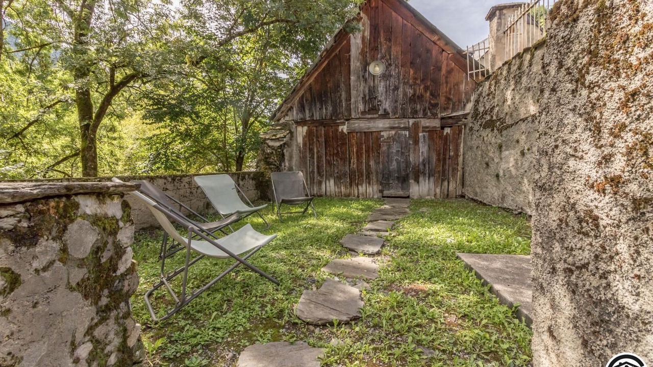 Photo of Outdoor in Saint-Aventin