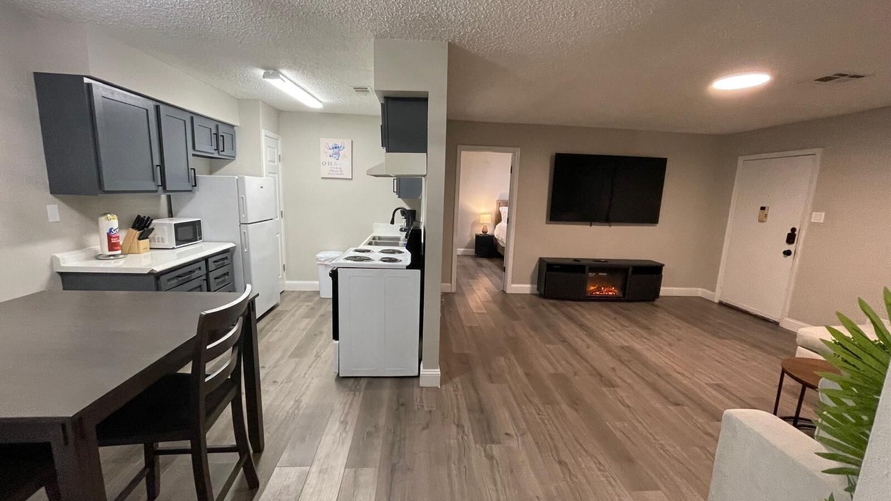 Photo of Kitchen in Oaks Historic District