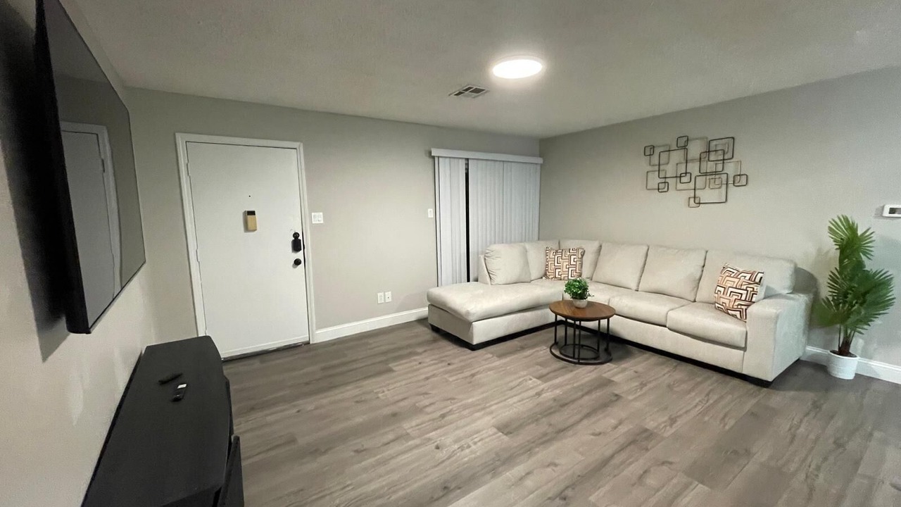 Photo of Livingroom in Oaks Historic District