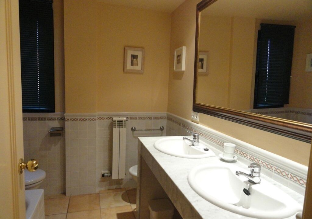 Photo of Bathroom in Navata