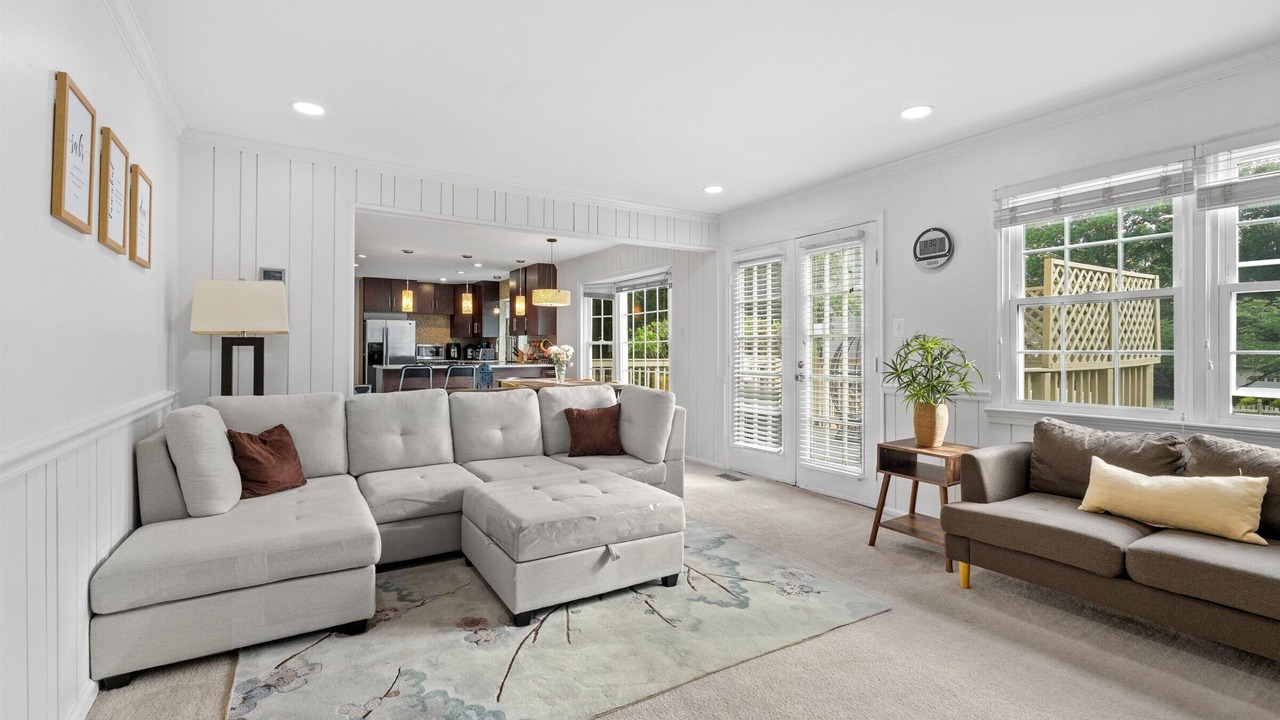 Photo of Livingroom in Fairfax