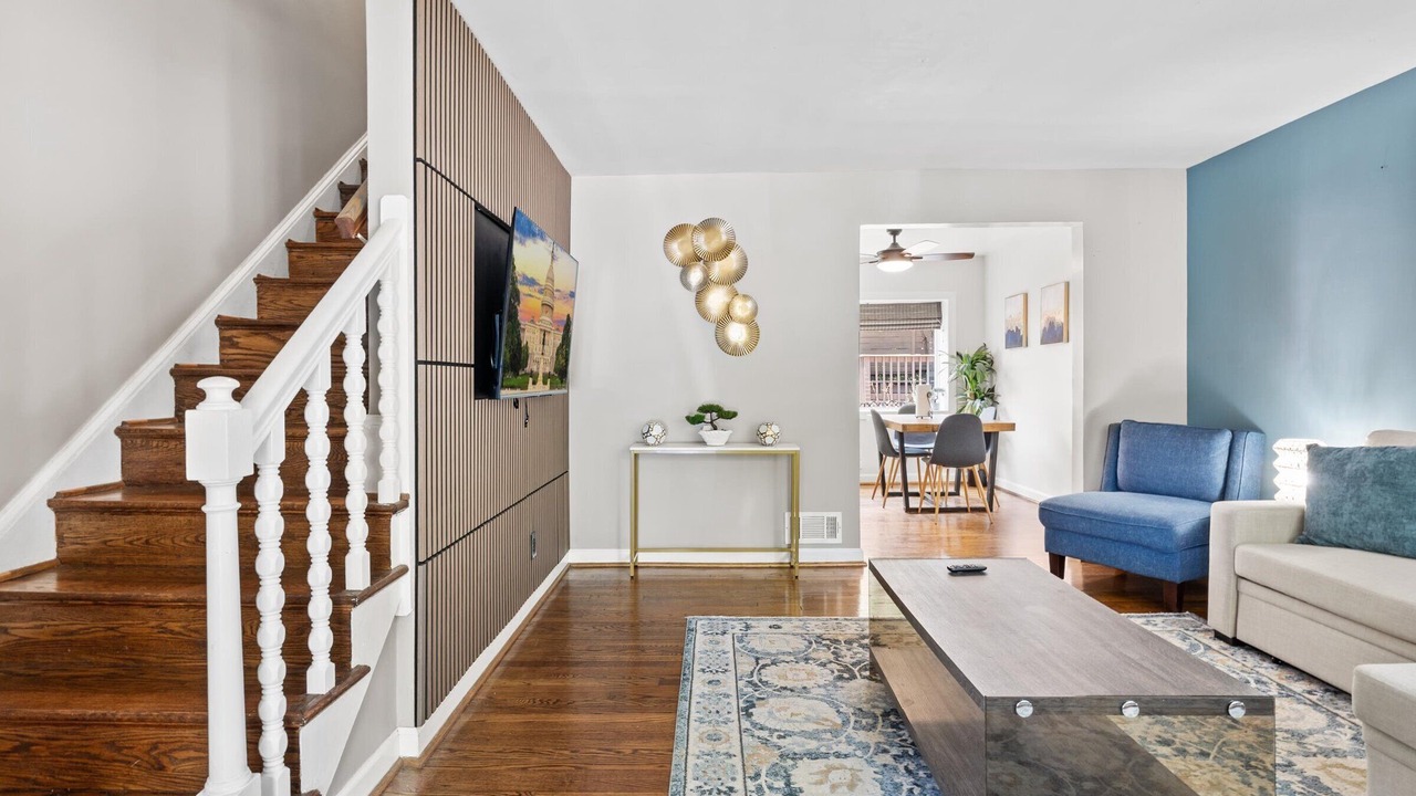 Photo of Livingroom in Addison Heights