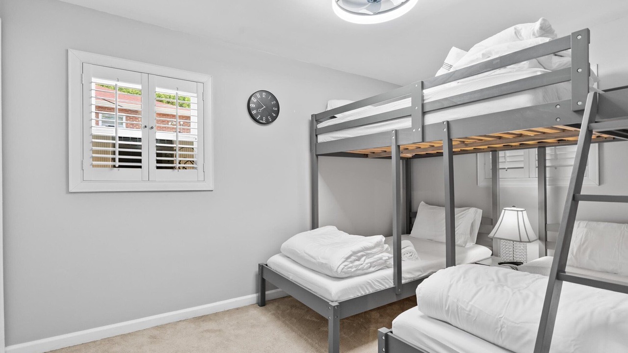 Photo of Bedroom in Addison Heights