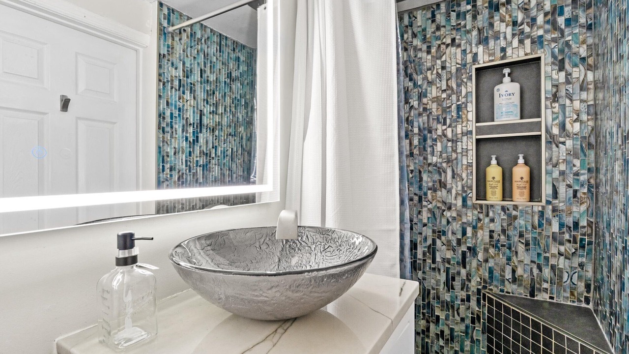 Photo of Bathroom in Addison Heights