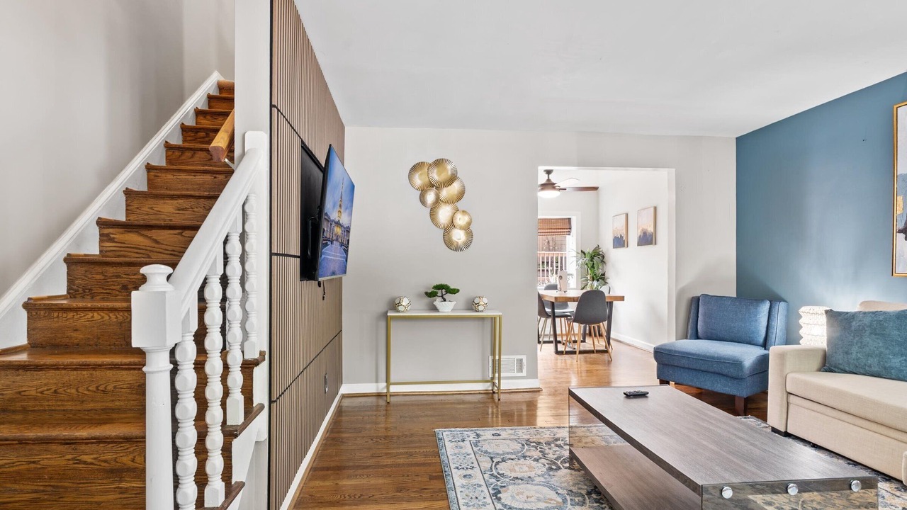 Photo of Livingroom in Addison Heights