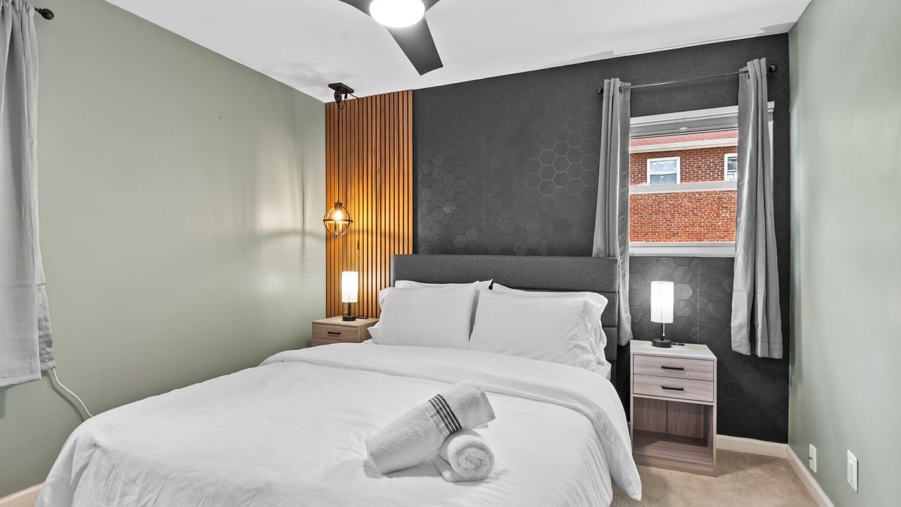 Photo of Bedroom in Addison Heights