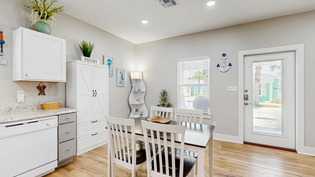 Photo of Others in Fulton