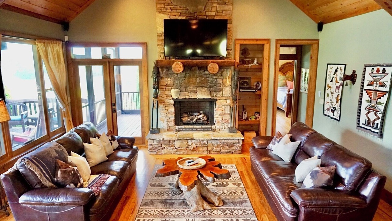 Photo of Livingroom in River Ridge
