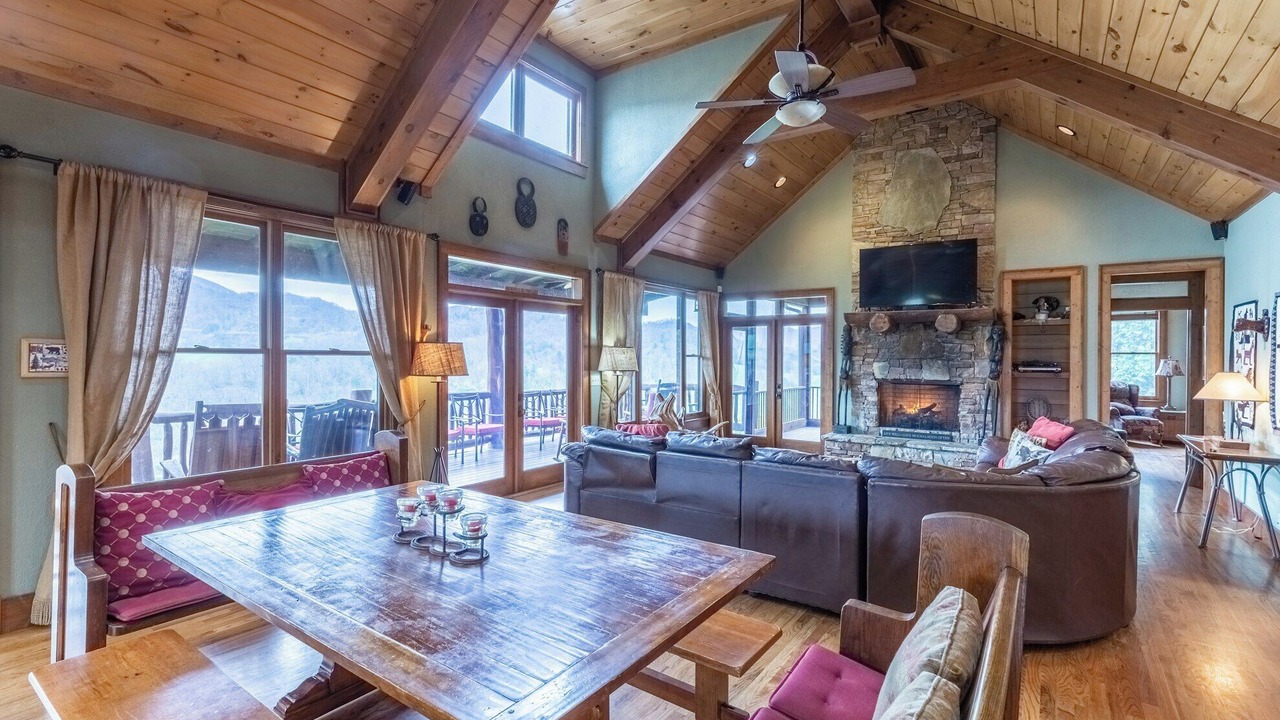 Photo of Bedroom in River Ridge
