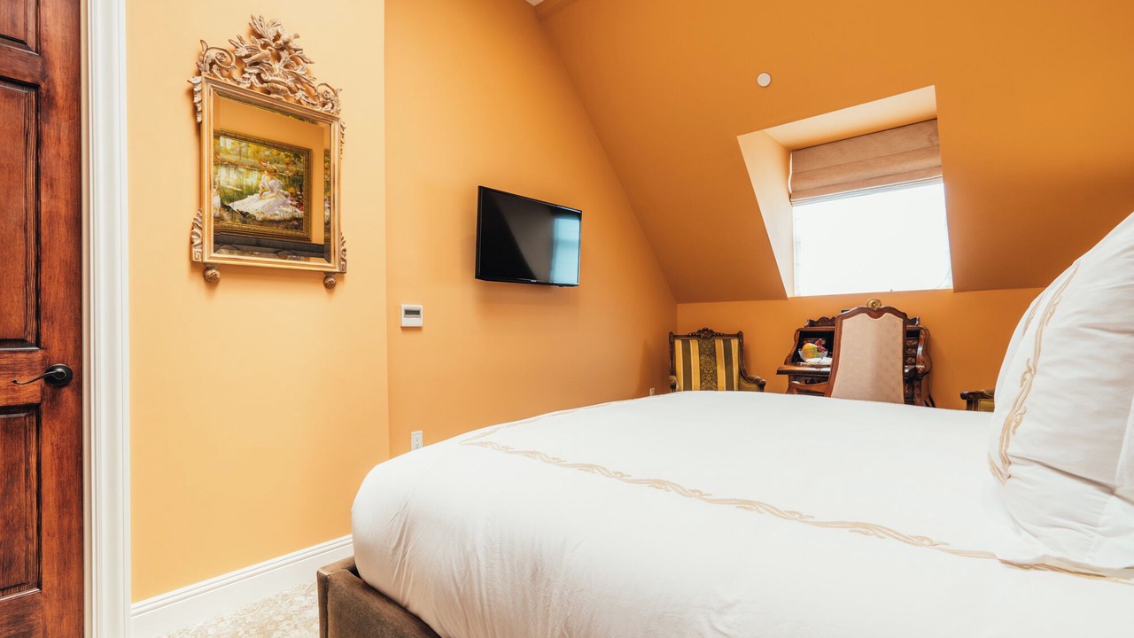 Photo of Bedroom in Lower Pacific Heights