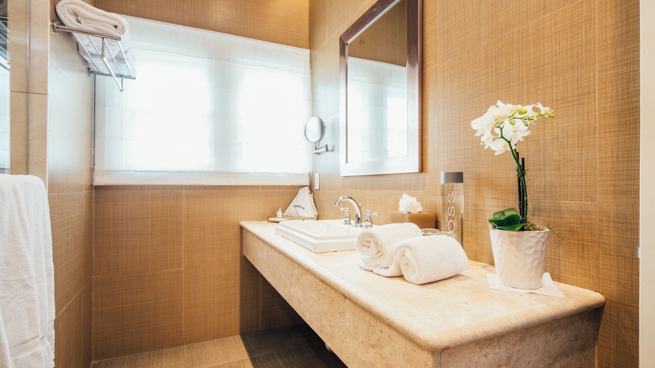 Photo of Bathroom in Lower Pacific Heights