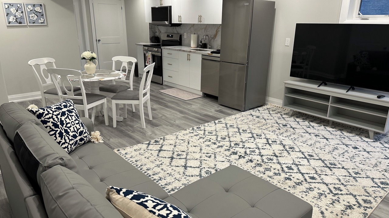 Photo of Livingroom in Bowmanville