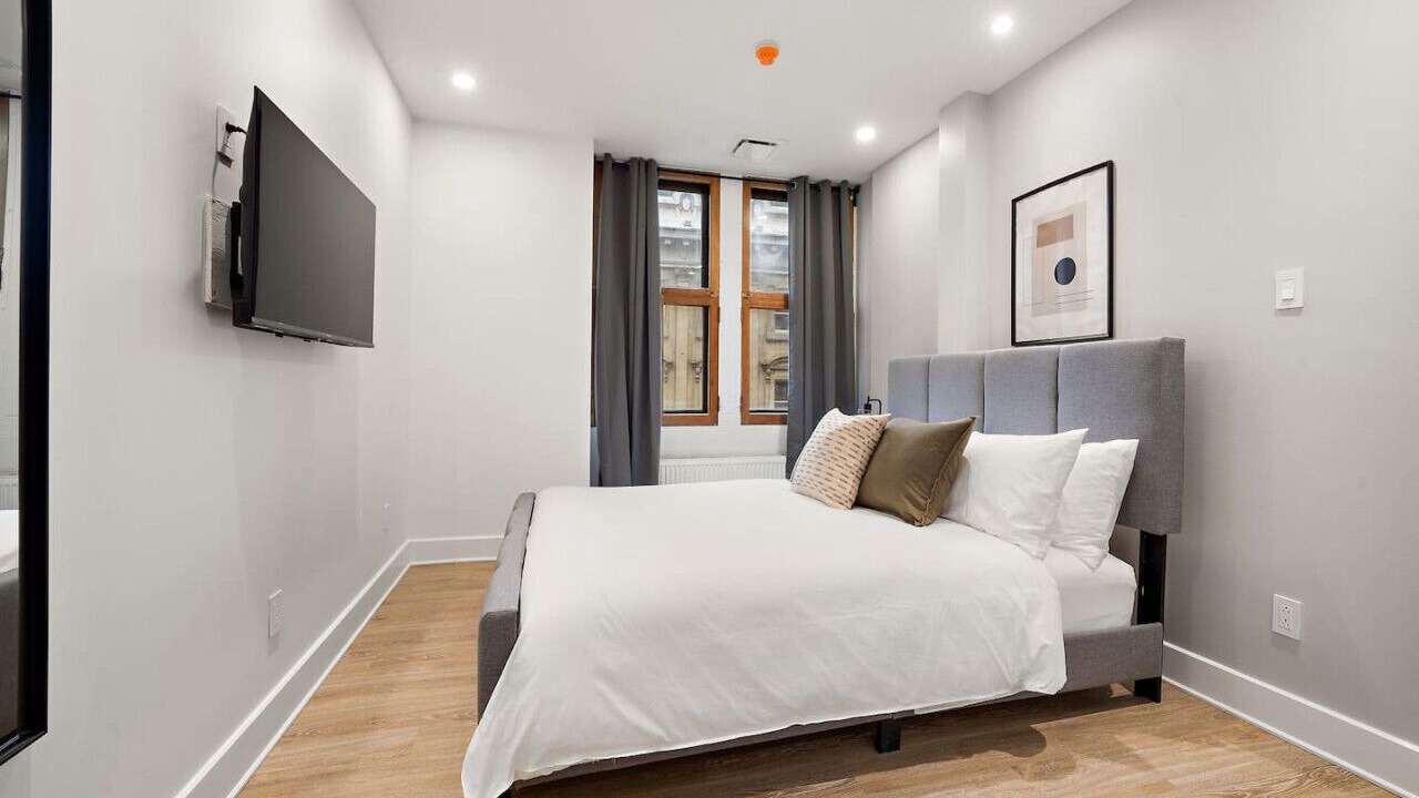 Photo of Bedroom in Old Montreal