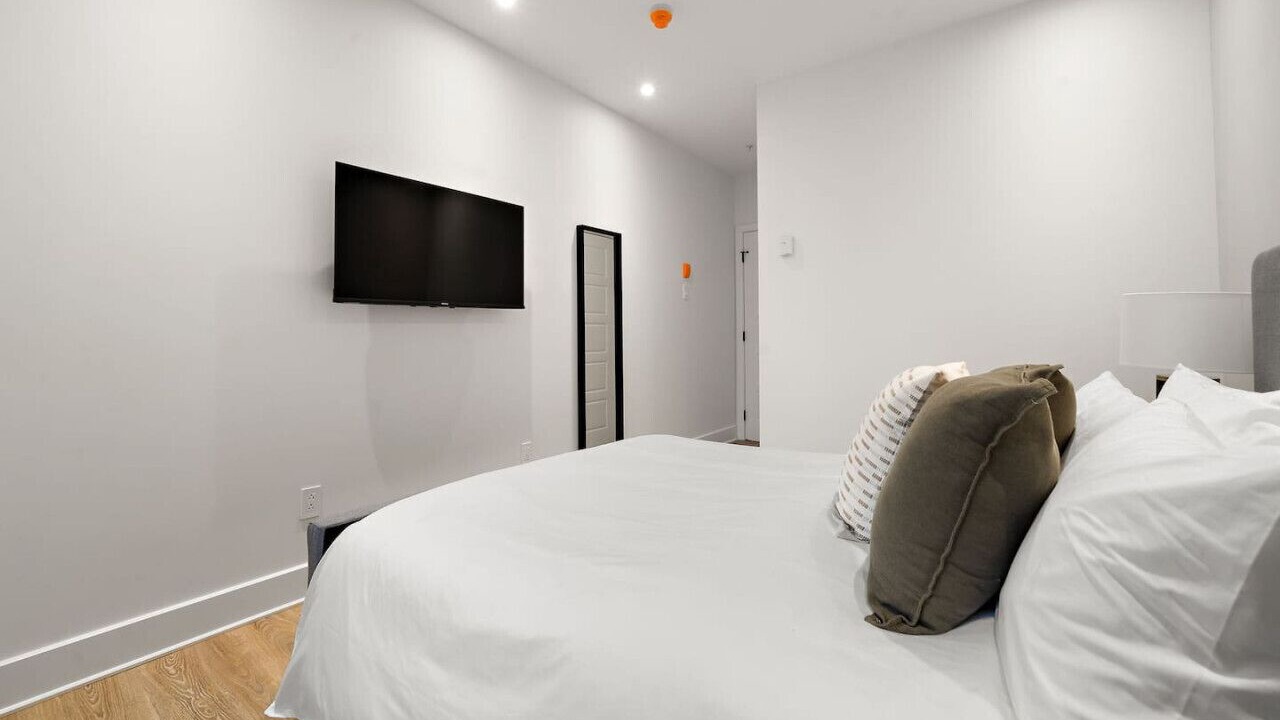 Photo of Bedroom in Old Montreal