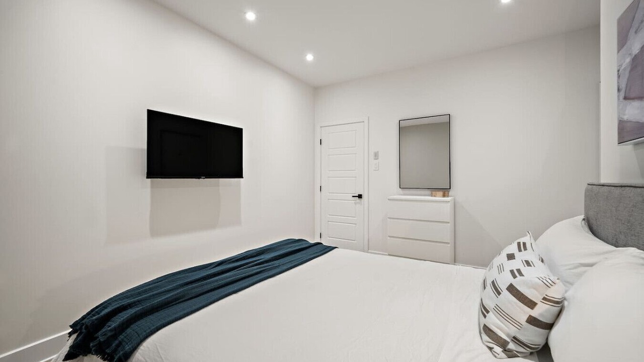 Photo of Bedroom in Old Montreal