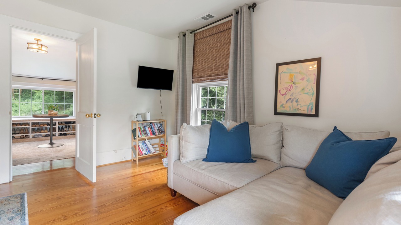 Photo of Livingroom in Clemson
