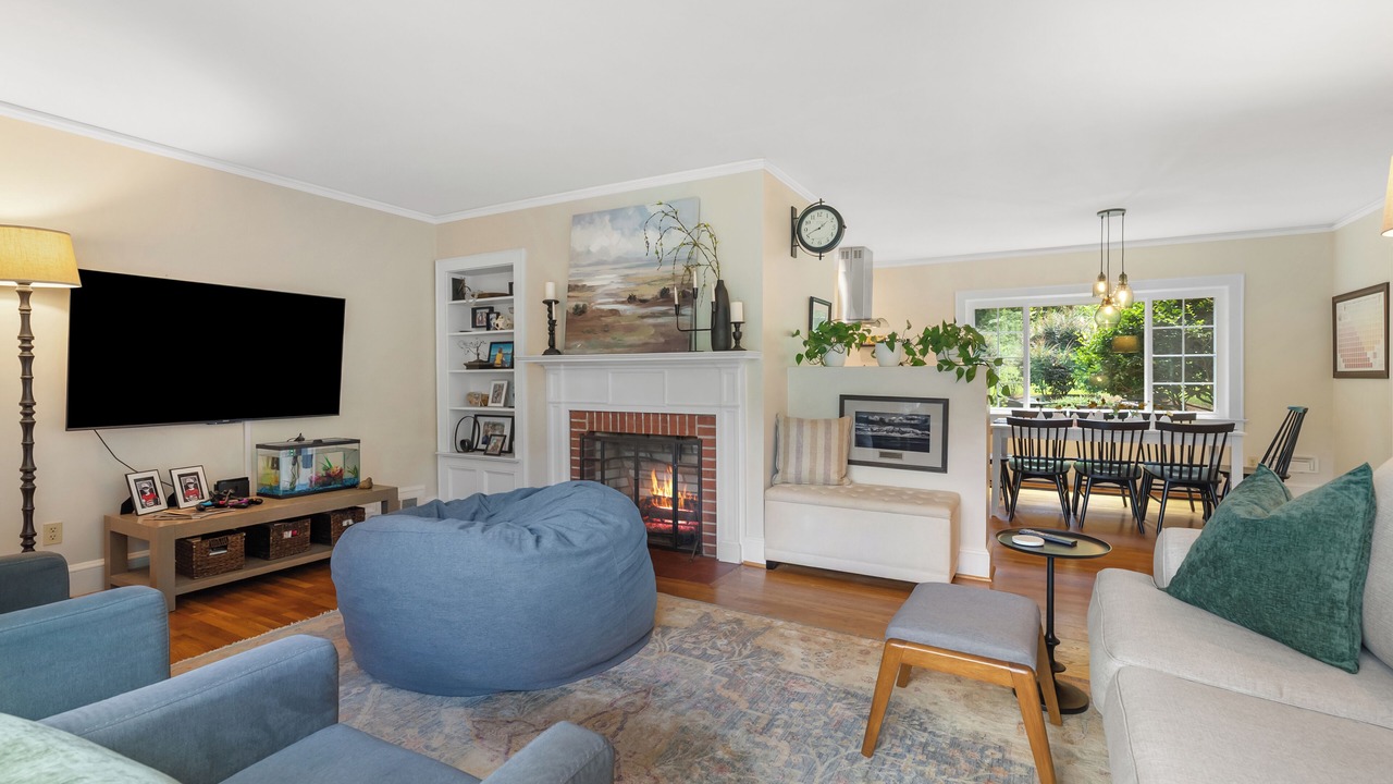 Photo of Livingroom in Clemson