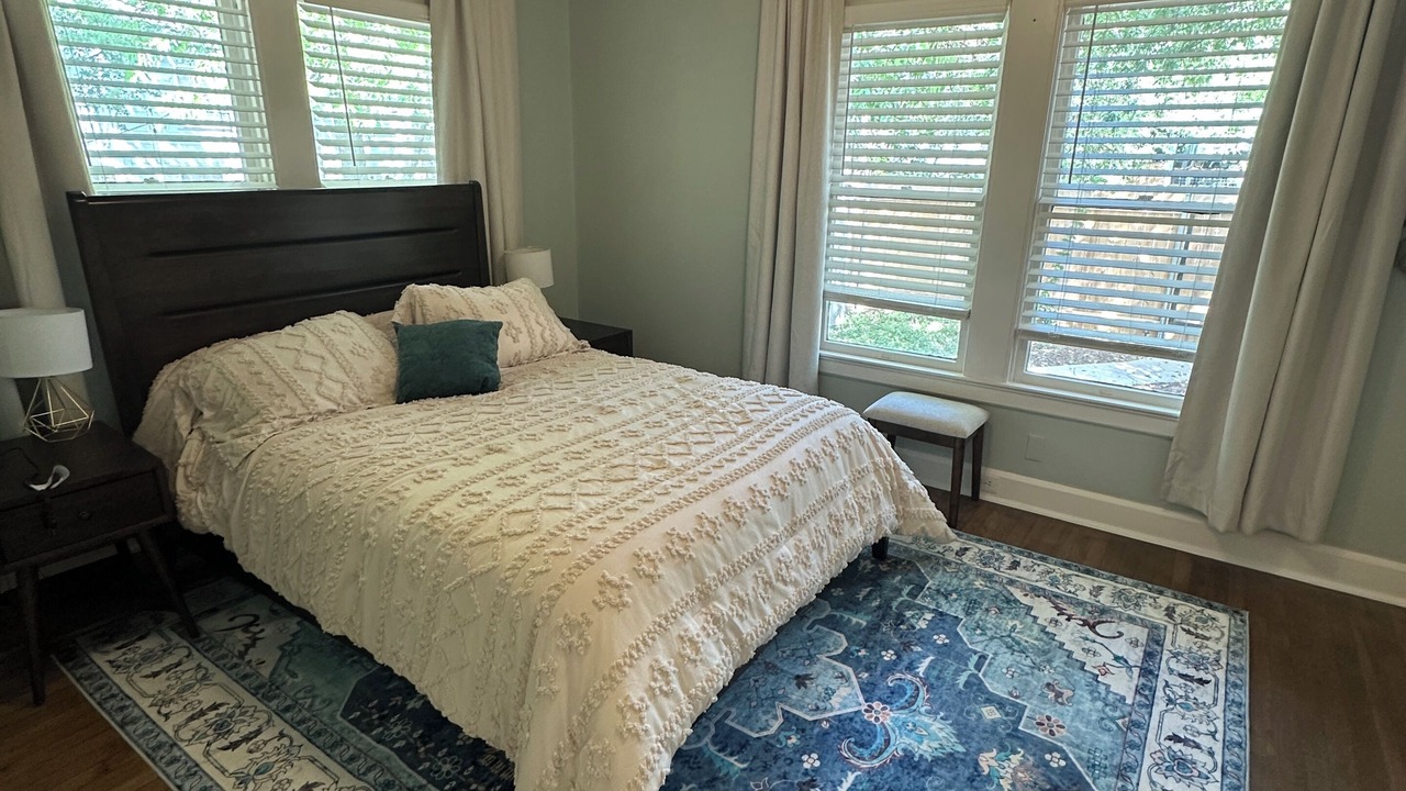 Photo of Bedroom in South River City