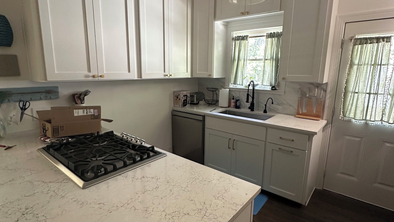 Photo of Kitchen in South River City