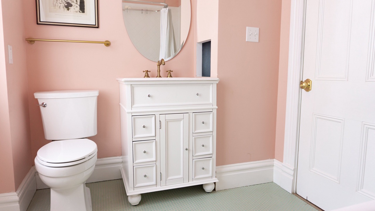 Photo of Bathroom in Lafayette Square