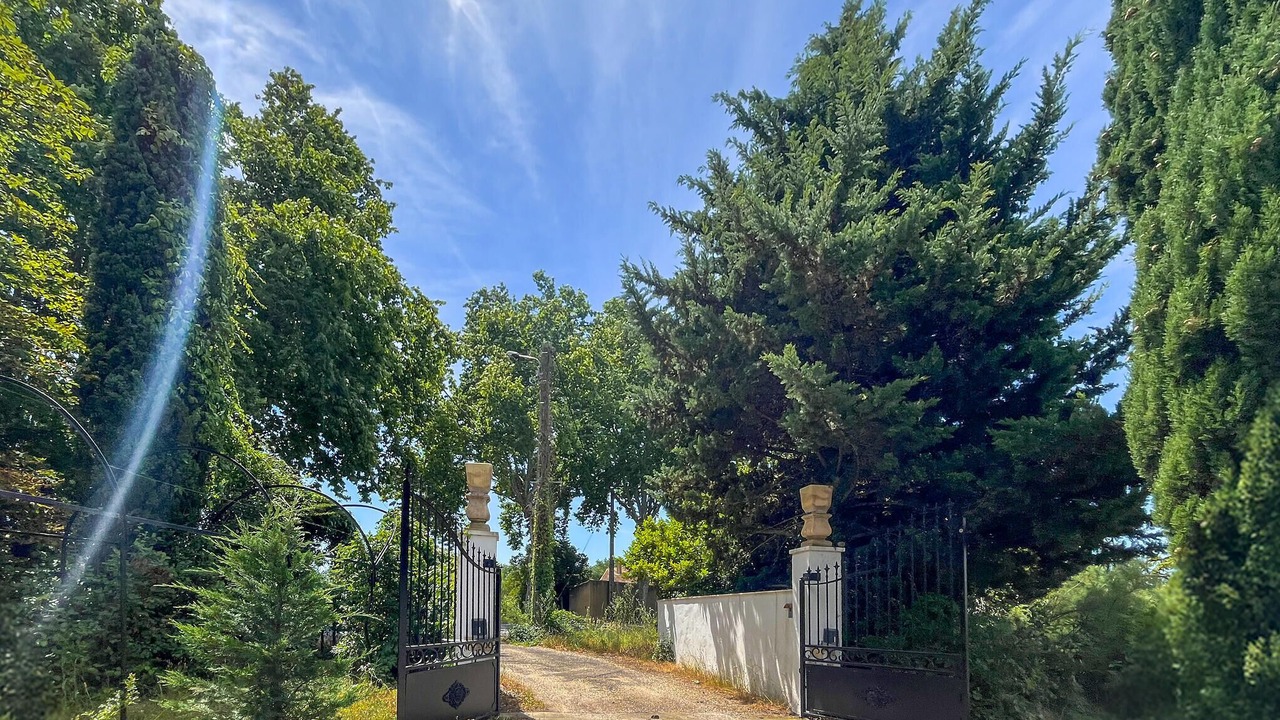 Photo of Others in Connaux