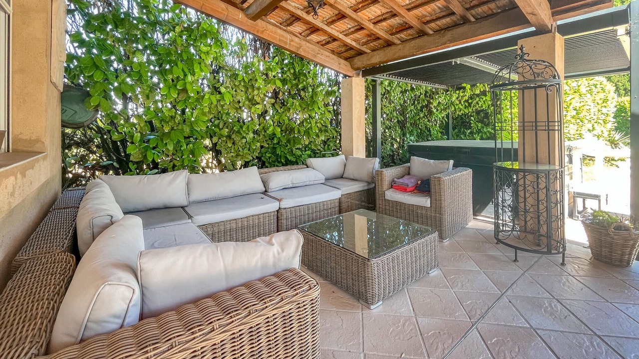 Photo of Others in Connaux