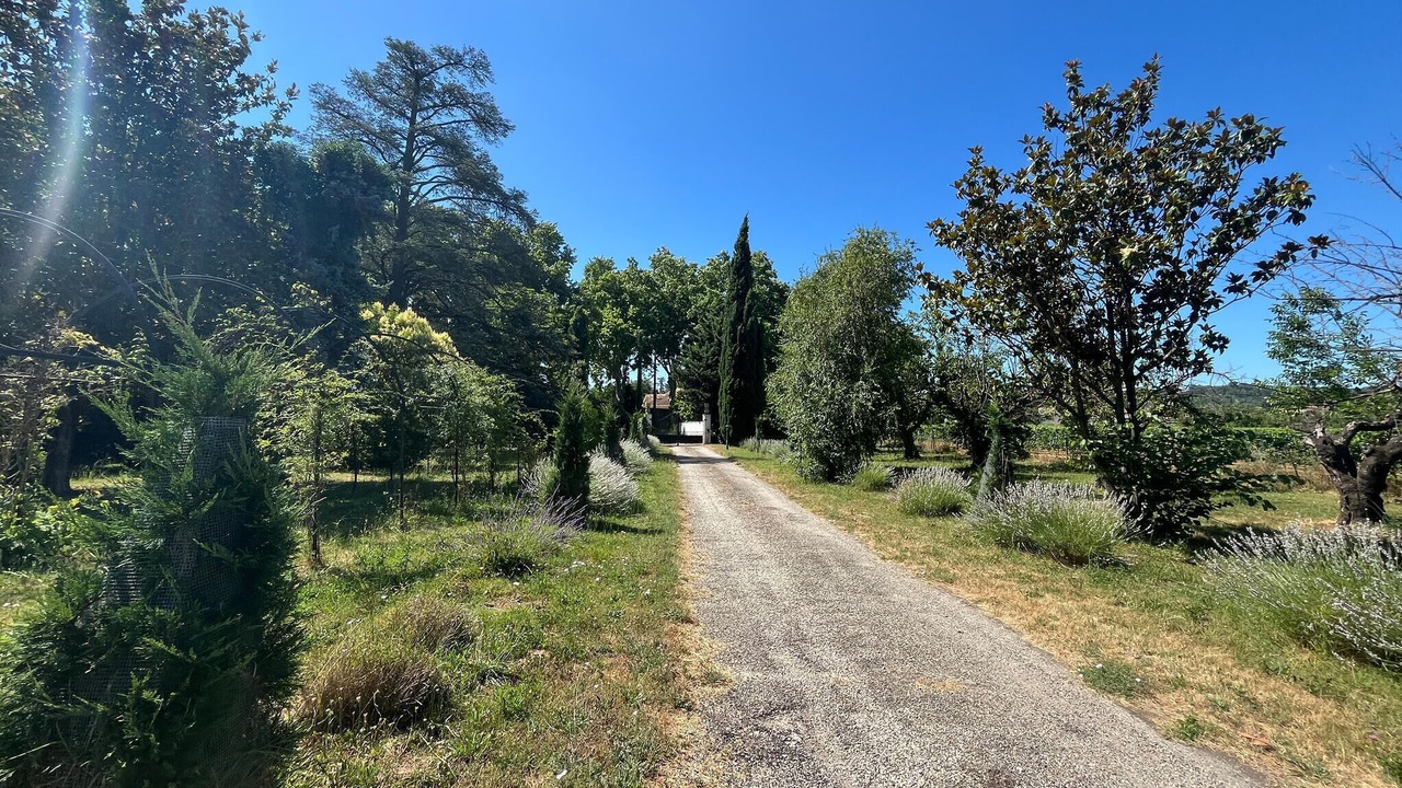 Photo of Others in Connaux