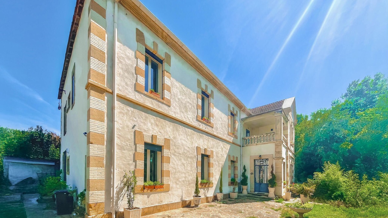 Photo of Others in Connaux