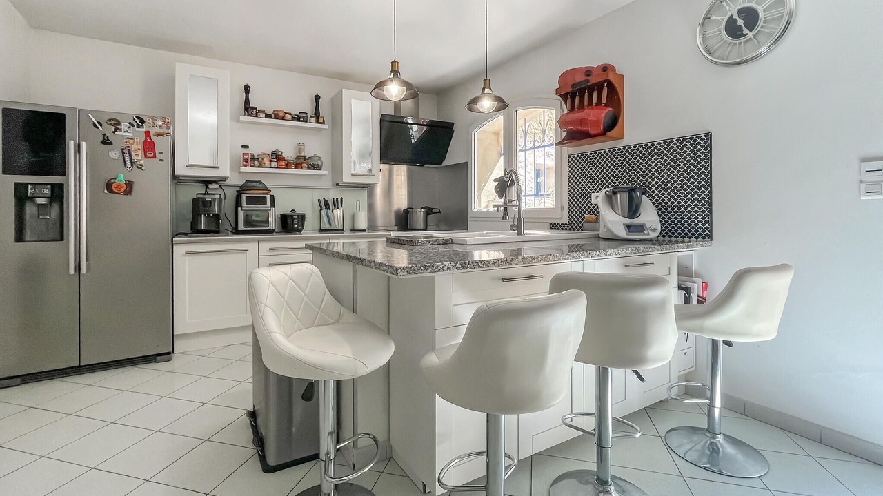 Photo of Others in Connaux