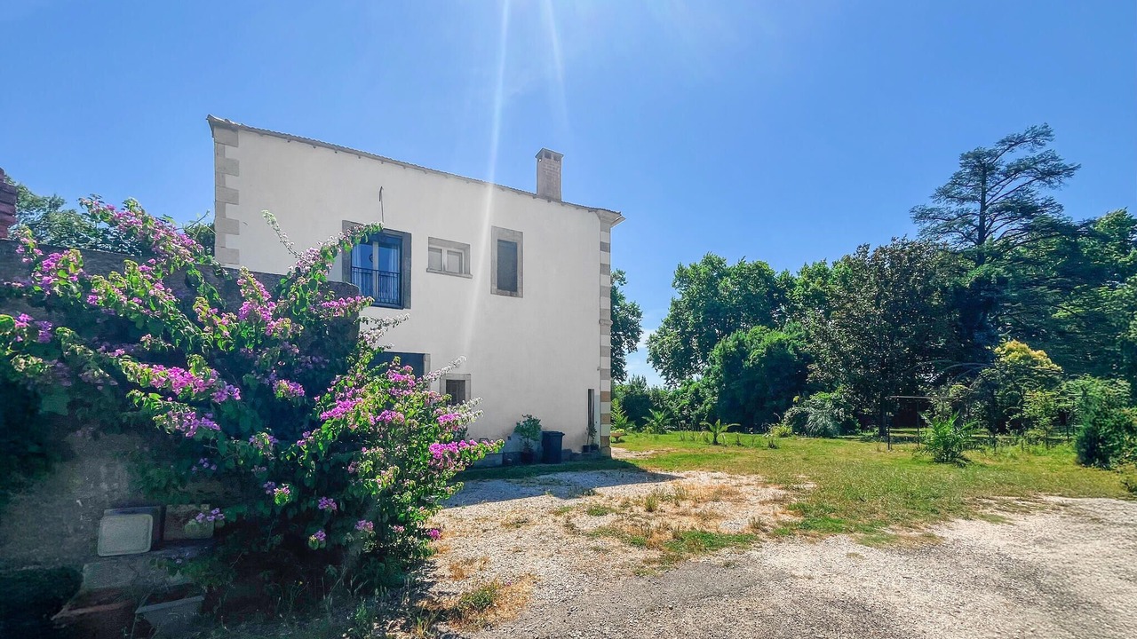 Photo of Others in Connaux