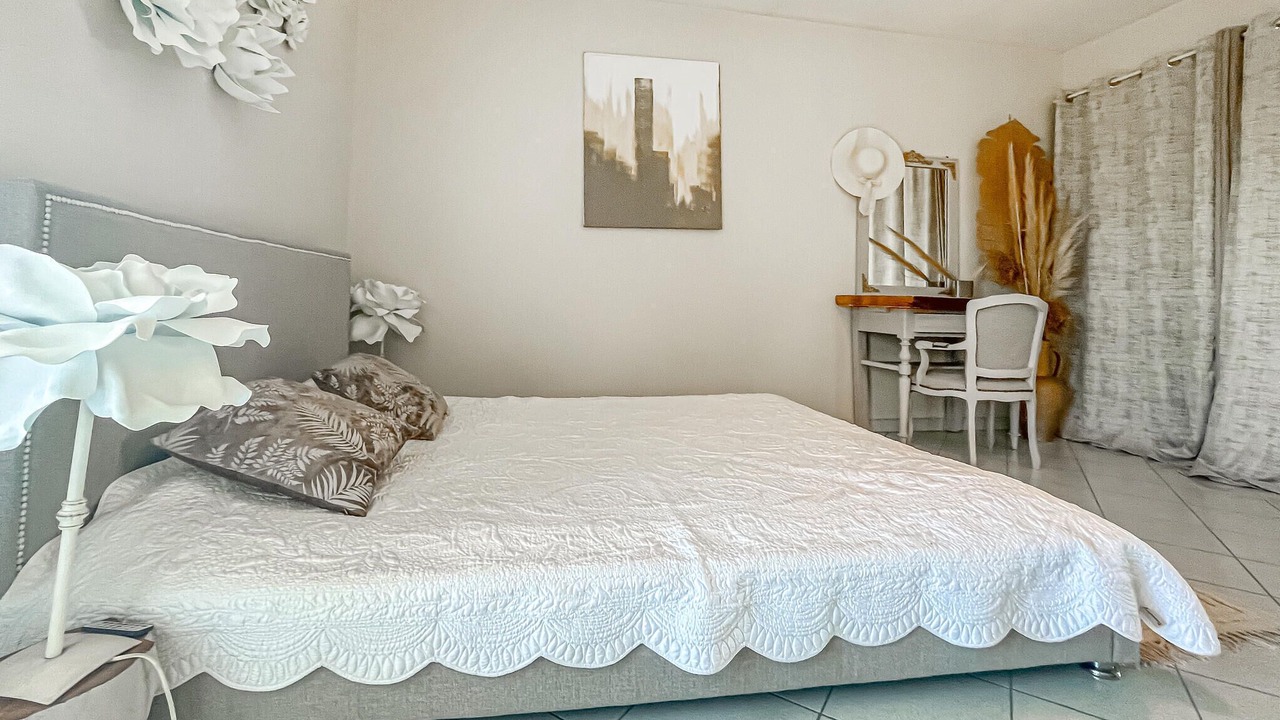 Photo of Others in Connaux