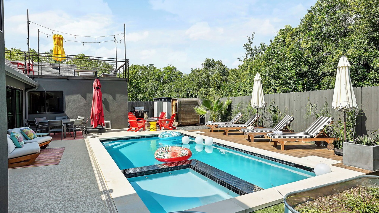 Photo of Outdoor in Greater South River City