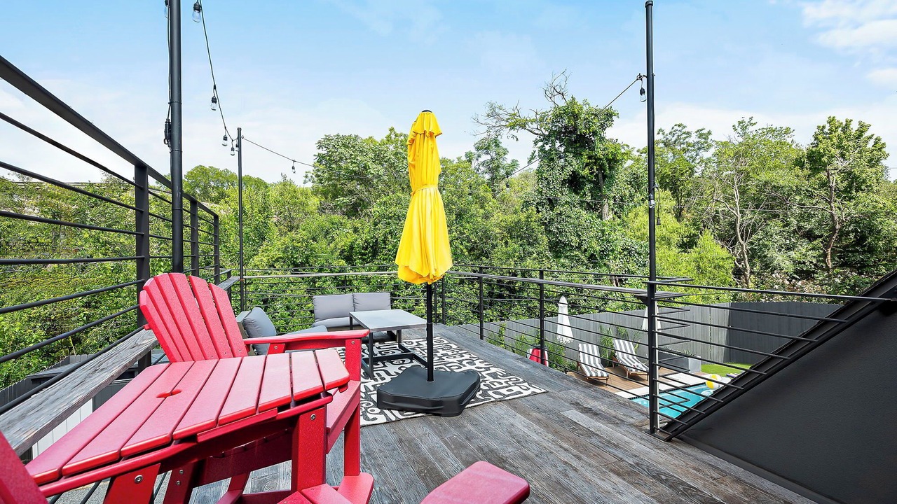 Photo of Patio Balcony in Greater South River City