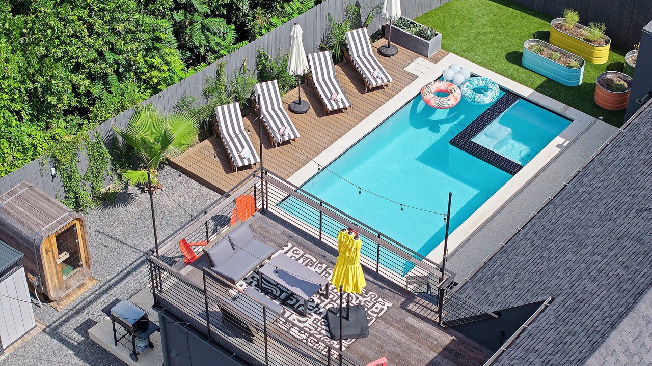 Photo of Outdoor in Greater South River City