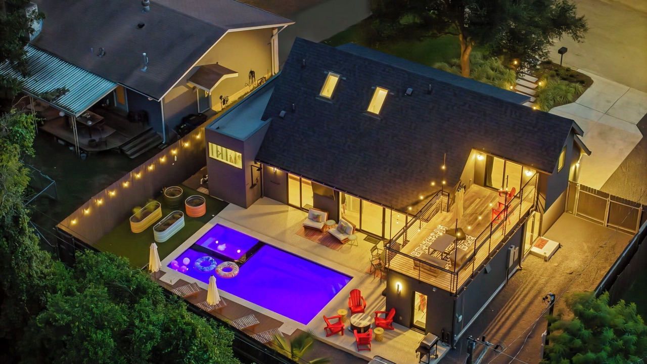 Photo of Outdoor in Greater South River City