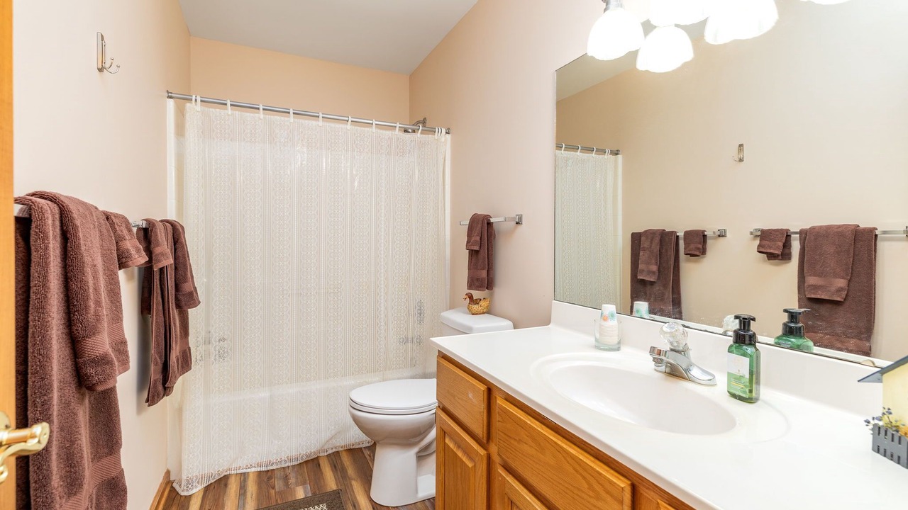 Photo of Bathroom in North Shore Acres