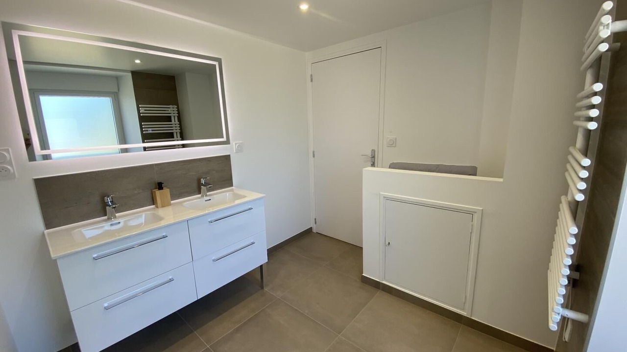 Photo of Bathroom in Iffendic